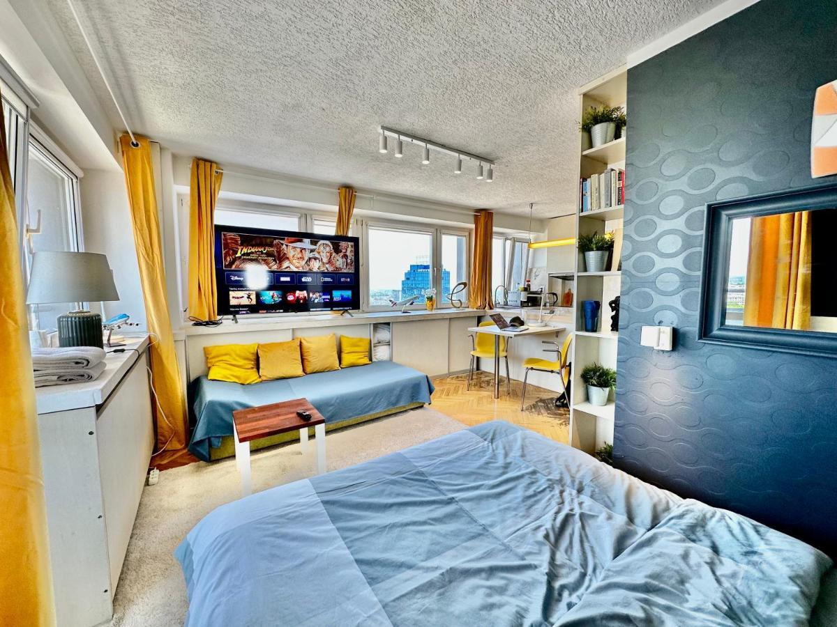 Sun Clima/Ac Metro X2 Fast Wifi 500 Mbs 70'Tv Netflix Appletv Hbo Apartment Warsaw Exterior photo